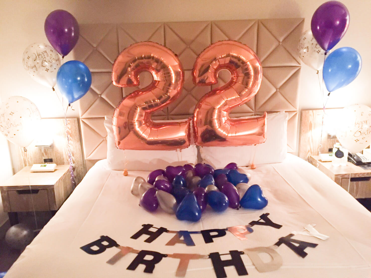 No 150 22歳の誕生日サプライズ バルーン出張装飾 ホテルサプライズ 誕生日やプロポーズはアニプラバルーン