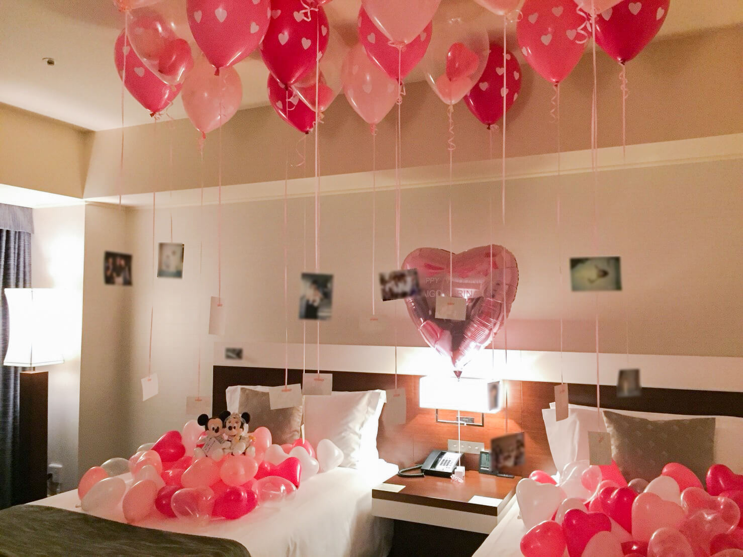 A 13 ホテルで結婚記念サプライズ バルーン出張装飾 ホテルサプライズ 誕生日やプロポーズはアニプラバルーン